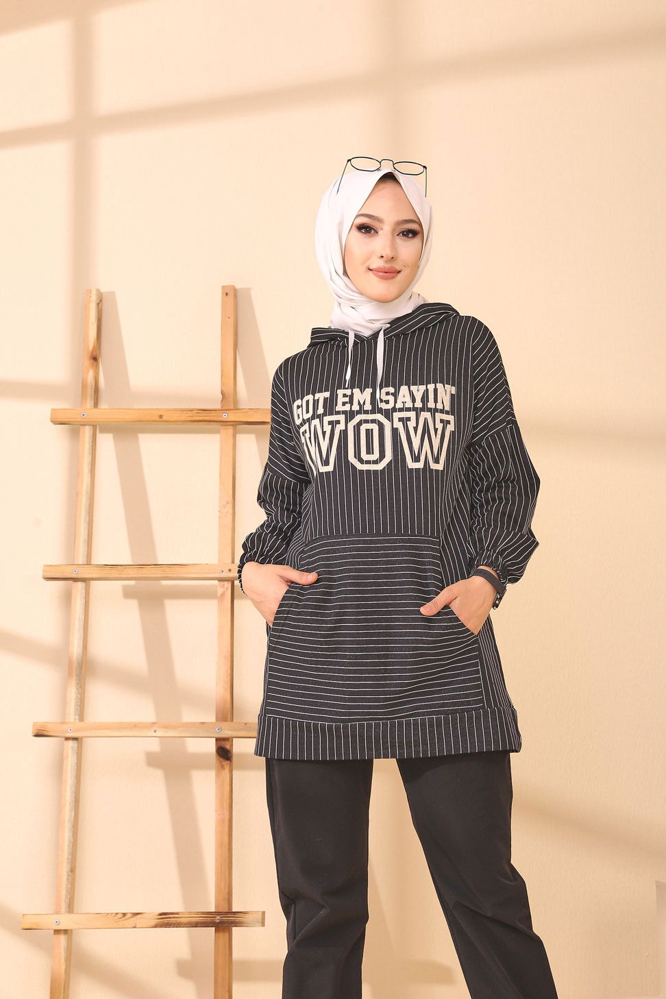 Düz Kapşonlu Yaka Kadın Siyah 4155 TUNIK - 4155 SİYAH