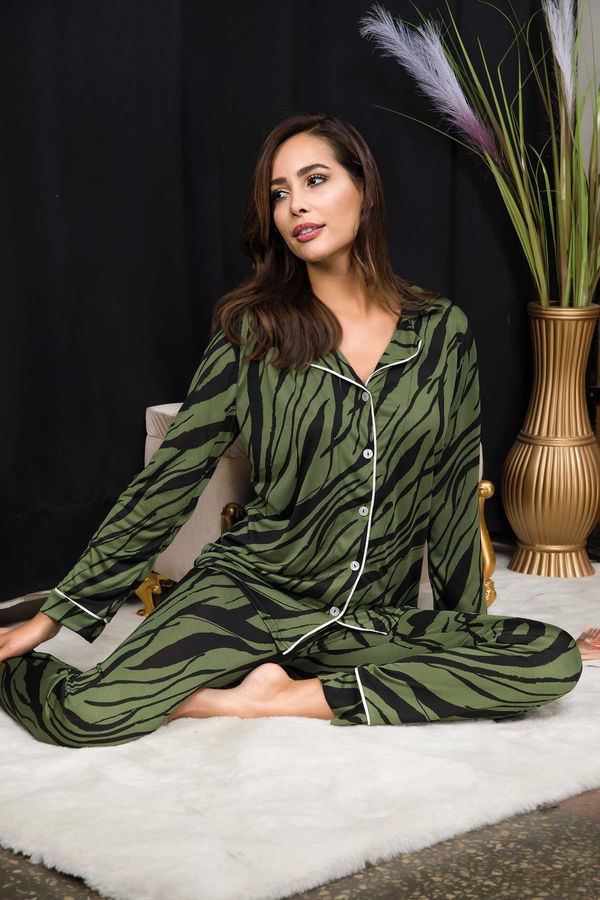 Düz Orta Kadın Yeşil Düğmeli Pijama Takımı - 60010 YEŞİL