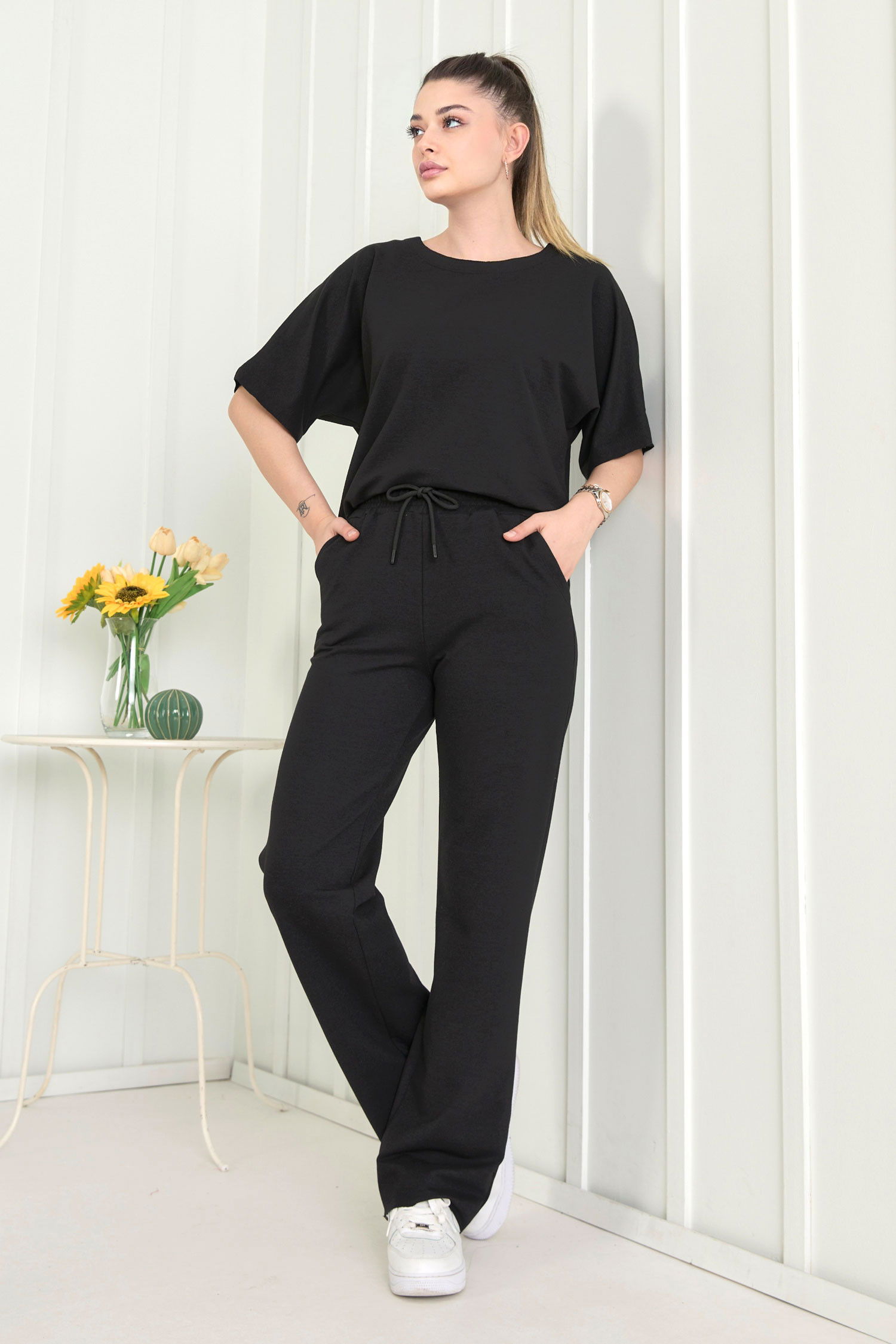 Düz Bisiklet Yaka Kadın Siyah Bluz+Pantolon - 22505