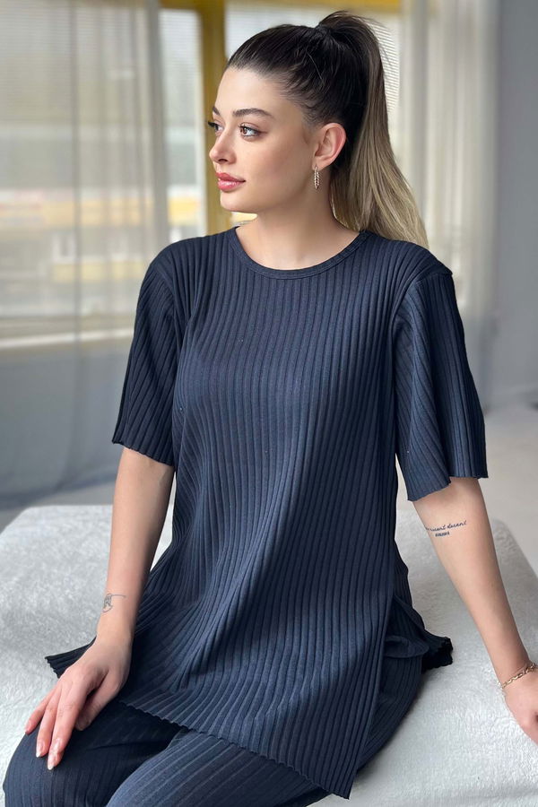 Düz Bisiklet Yaka Kadın Lacivert T-Shirt - 22535 LACİVERT