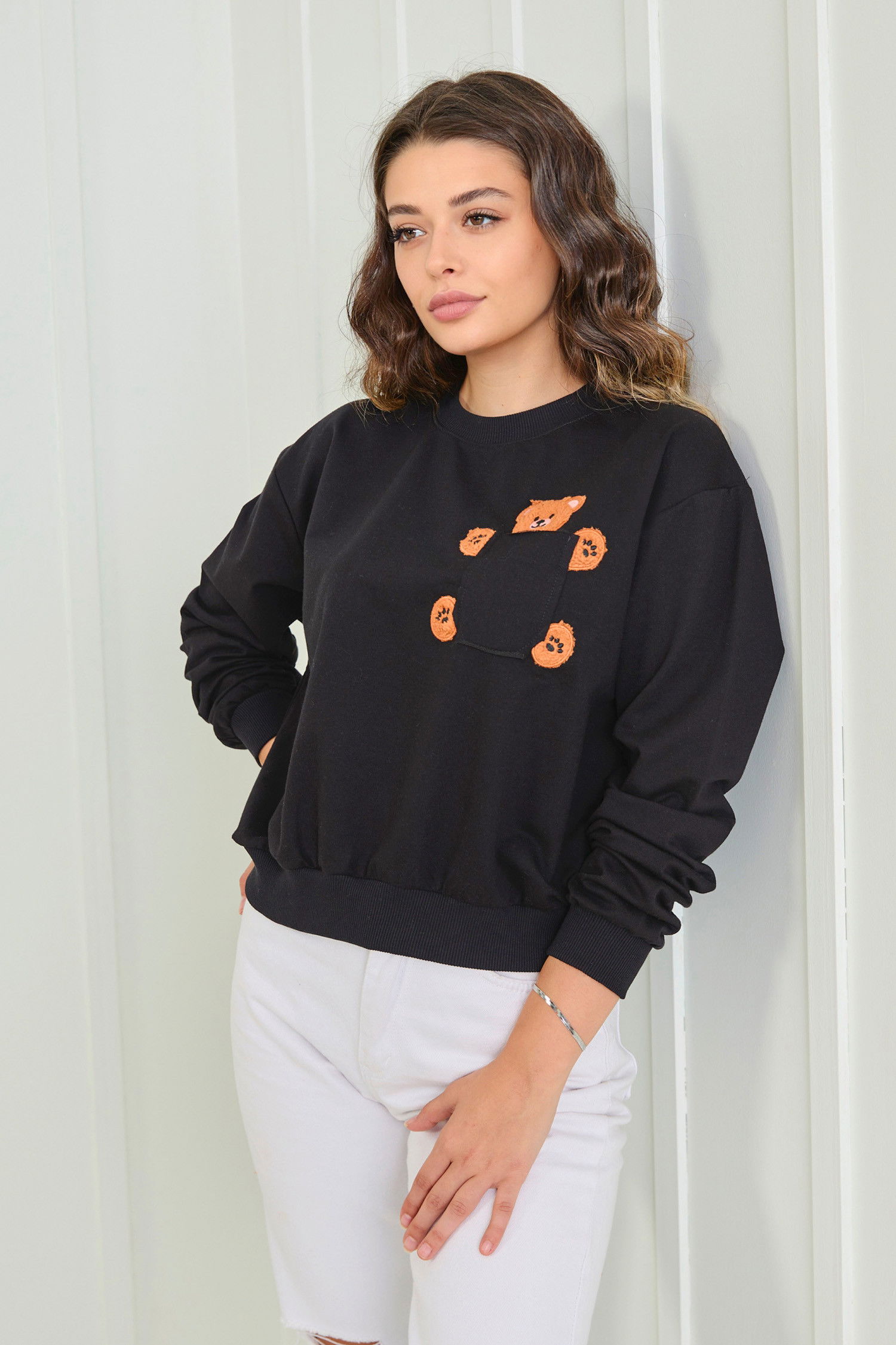 Düz Bisiklet Yaka Kadın Siyah Sweat - 23030