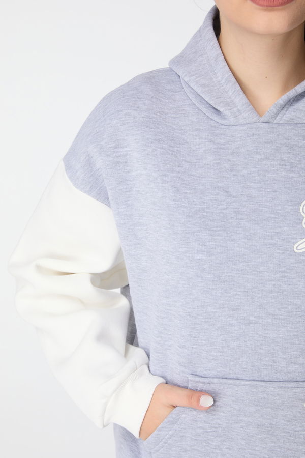Düz Kapşonlu Yaka Kadın Gri Sweat - 23497 GRİ