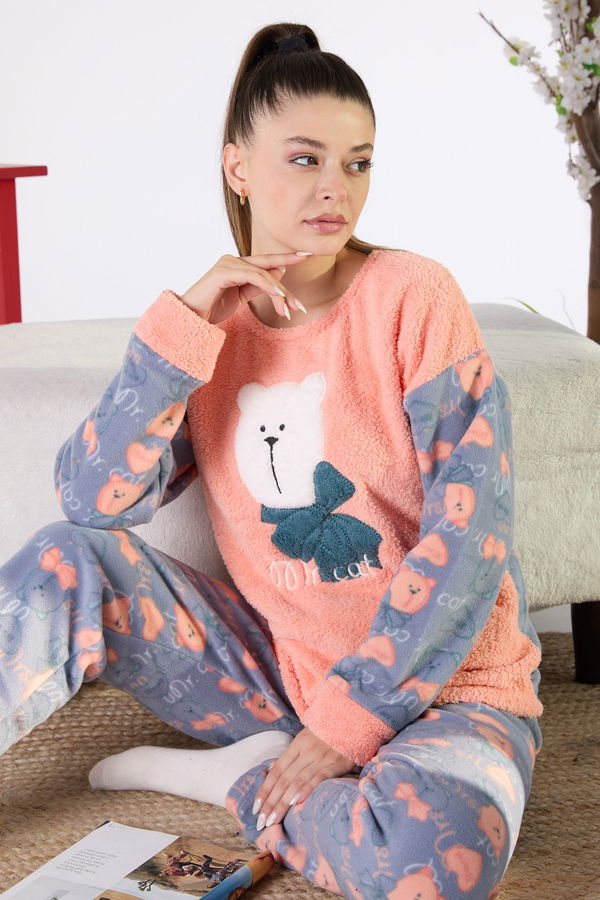Düz Bisiklet Yaka Kadın Pembe Peluş Pijama Takımı - 23556 PEMBE