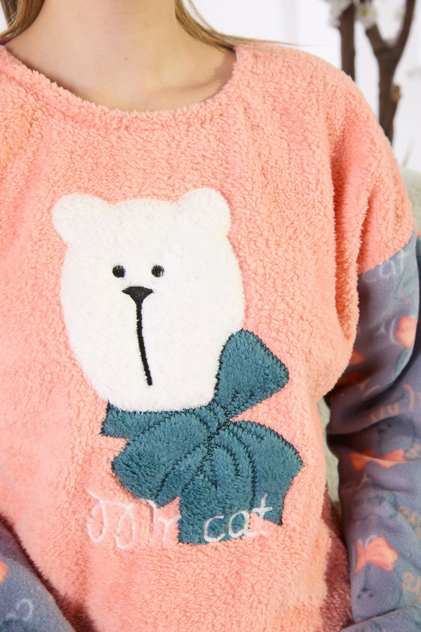 Düz Bisiklet Yaka Kadın Pembe Peluş Pijama Takımı - 23556 PEMBE