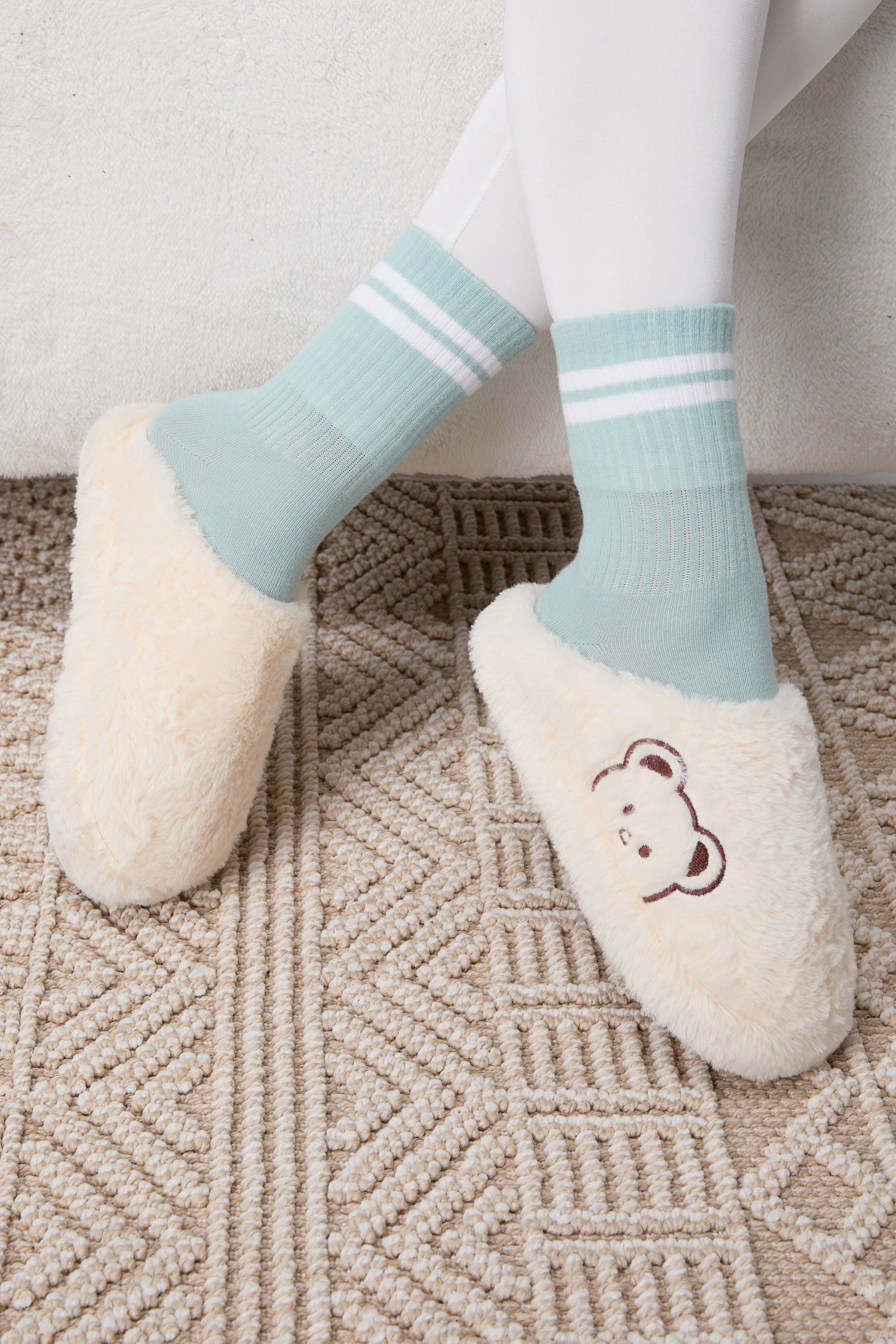 Kadın Bej Peluş Ev Terliği - 23640 BEJ