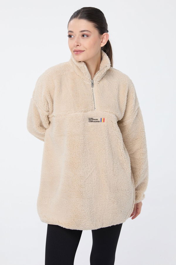 Düz Yarım Balıkçı Yaka Kadın Bej Peluş Sweat - 23772