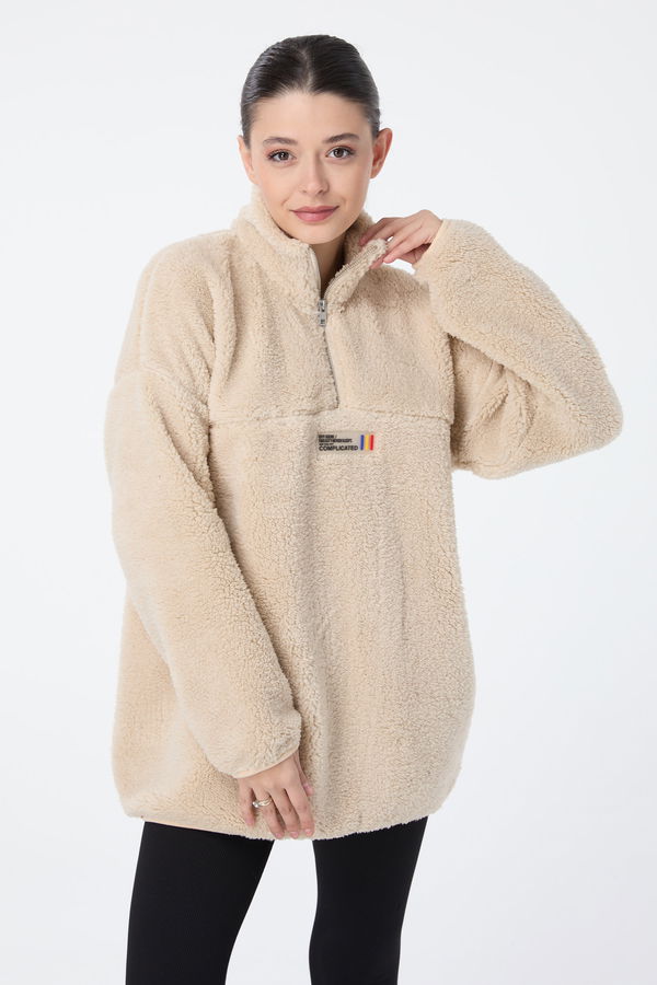 Düz Yarım Balıkçı Yaka Kadın Bej Peluş Sweat - 23772