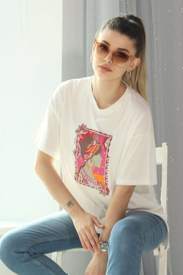 Düz Bisiklet Yaka Kadın Beyaz T-Shirt - 22311