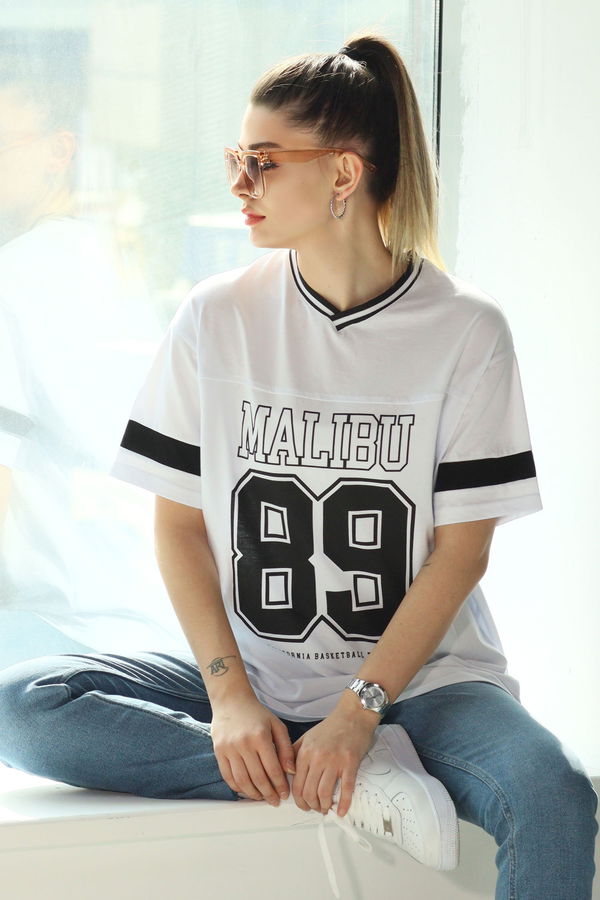 Düz Bisiklet Yaka Kadın Beyaz T-Shirt - 22313