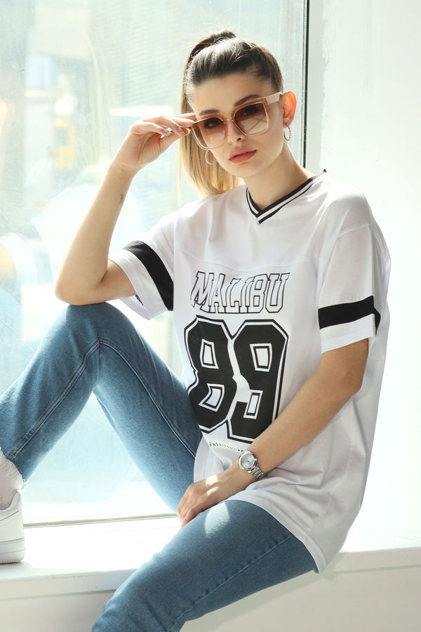 Düz Bisiklet Yaka Kadın Beyaz T-Shirt - 22313