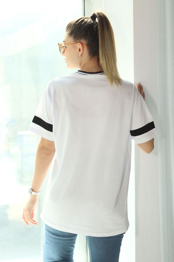 Düz Bisiklet Yaka Kadın Beyaz T-Shirt - 22313