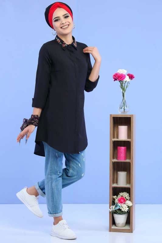 Düz Orta Kadın Siyah Yaka Aksesuarlı Tunik Siyah - 02 6864 - 6864