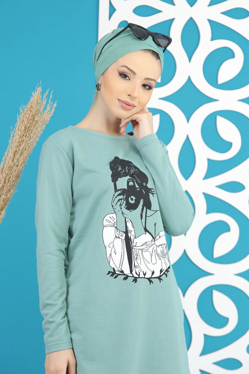 Düz Orta Kadın Yeşil Kız Baskılı Tunik   - 7824