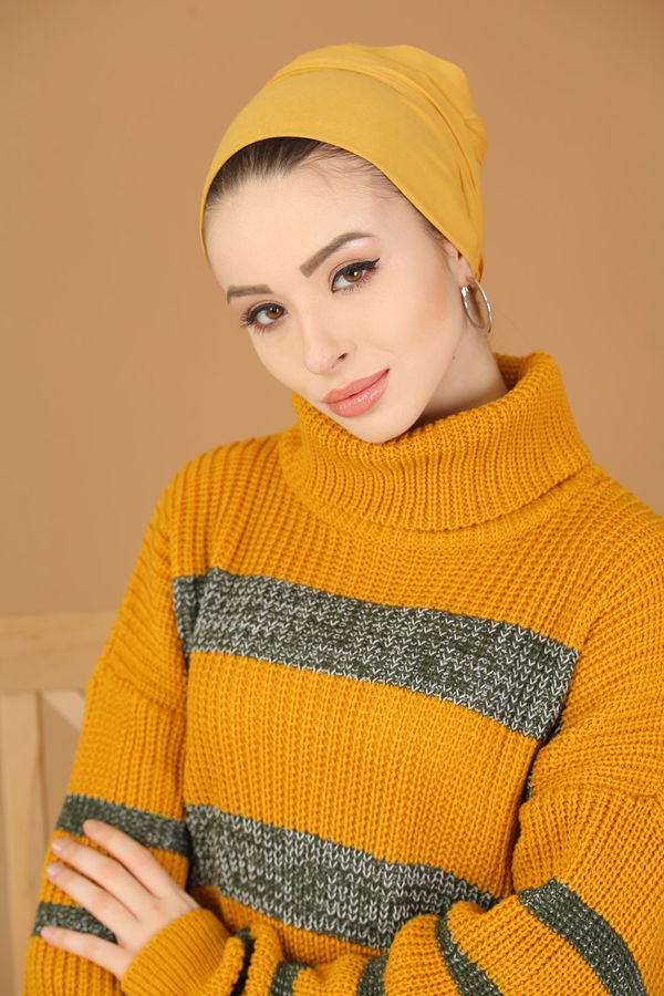 Düz Orta Kadın Sarı Bogazlı Triko Tunik Siyah  - 8178