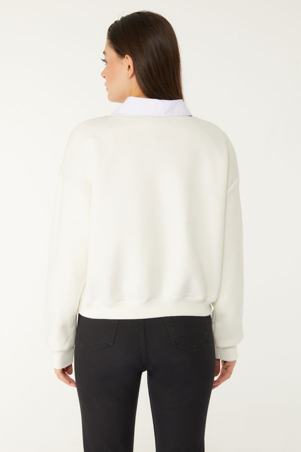 Düz Bisiklet Yaka Kadın Beyaz Boncuklu Sweatshirt - 26541