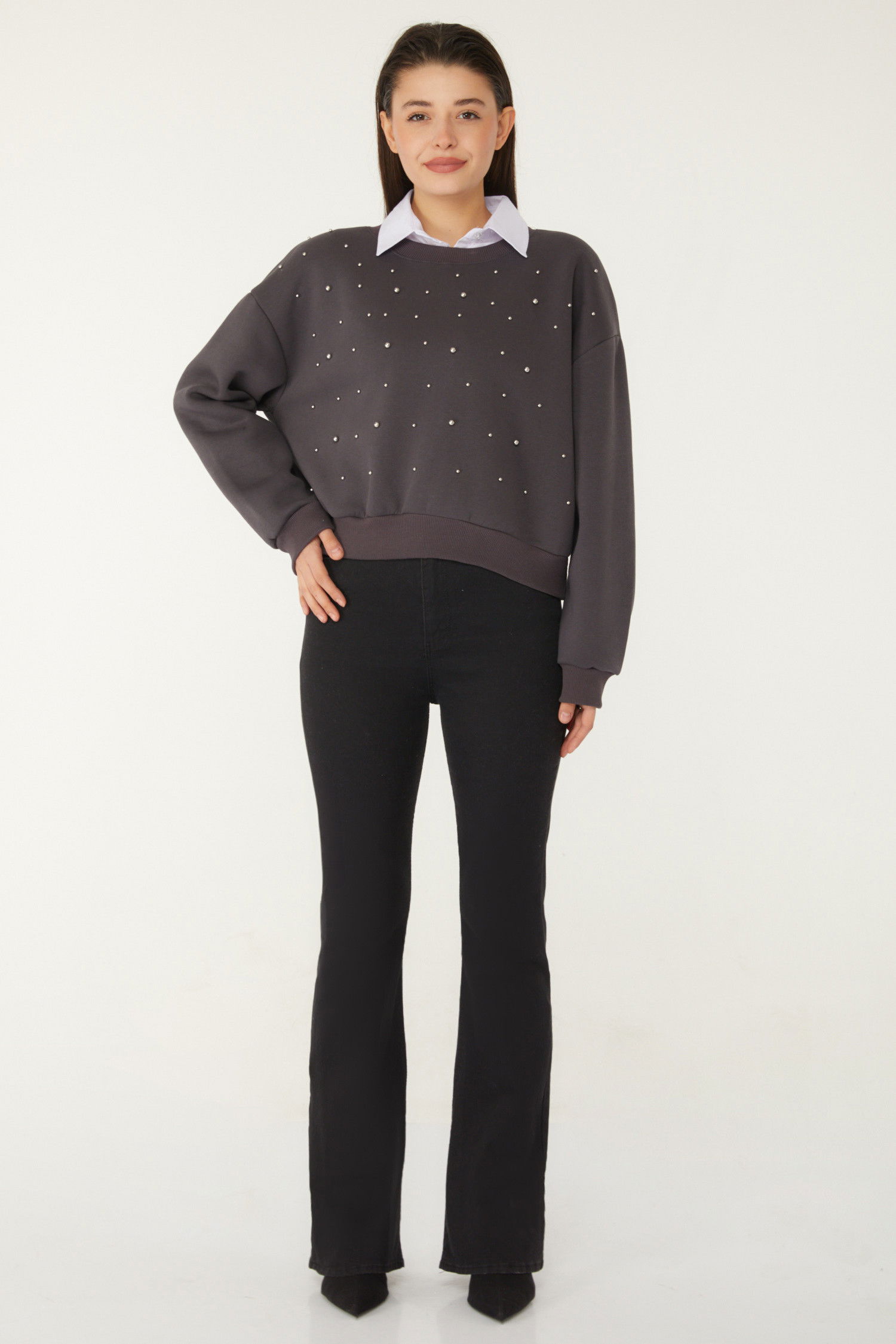 Düz Bisiklet Yaka Kadın Antrasit Boncuklu Sweatshirt - 26541