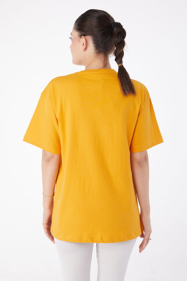 Düz Bisiklet Yaka Kadın Sarı Kısa Kollu Baskılı T-shirt - 25982 Sarı