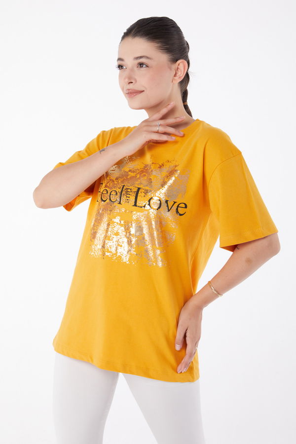 Düz Bisiklet Yaka Kadın Sarı Kısa Kollu Baskılı T-shirt - 25982 Sarı