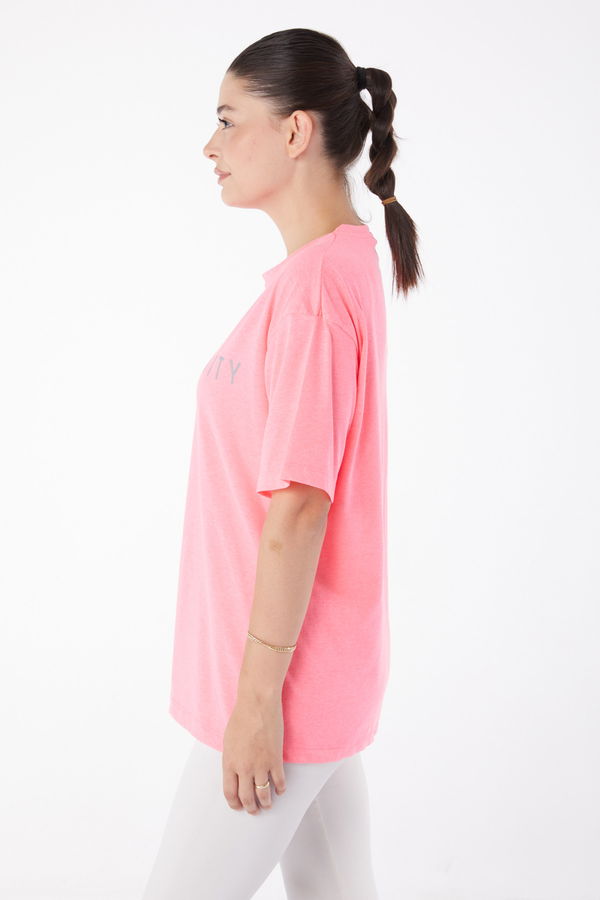 Düz Bisiklet Yaka Kadın Pembe Kısa Kollu Baskılı T-shirt - 25984