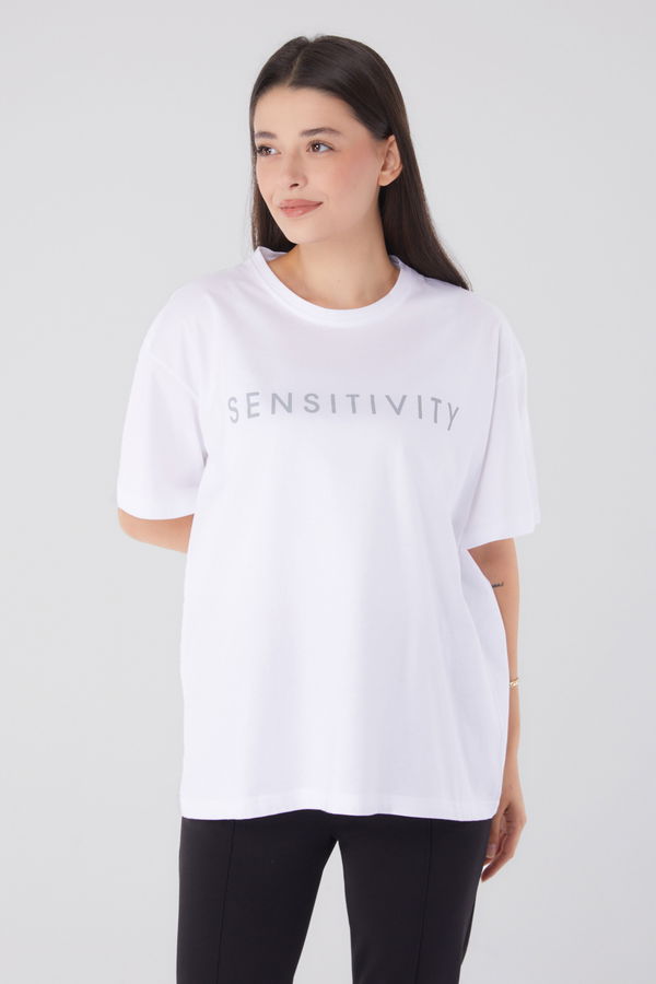 Düz Bisiklet Yaka Kadın Beyaz Kısa Kollu Baskılı T-shirt - 25984