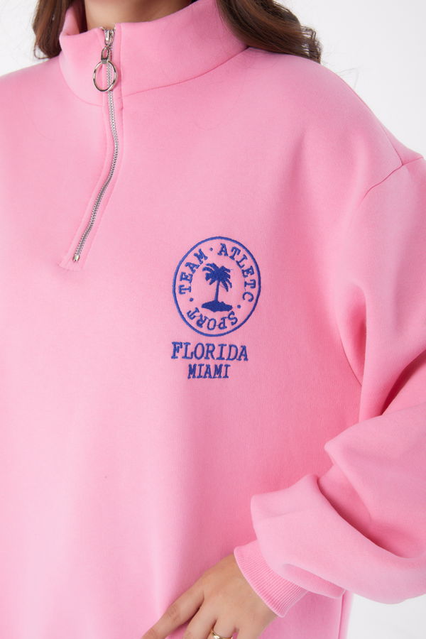 Düz Yarım Balıkçı Yaka Kadın Pembe Nakışlı Sweatshirt - 26050