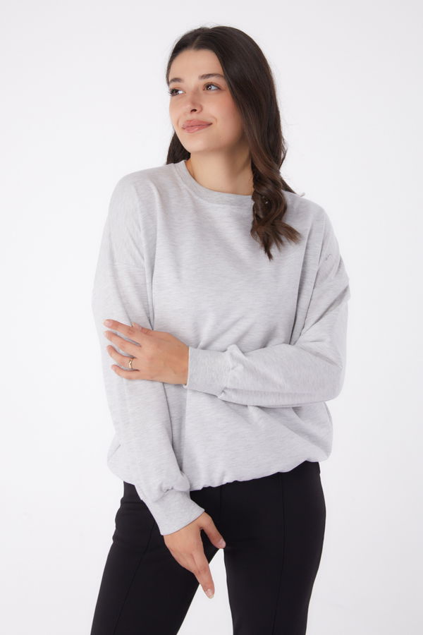 Düz Bisiklet Yaka Kadın Gri Manşetli Sweatshirt - 26046