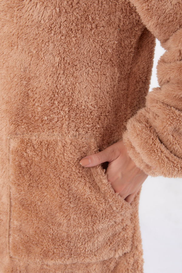 Düz Kapşonlu Yaka Kadın Vizon Peluş Uzun Mont - 26460 VİZON