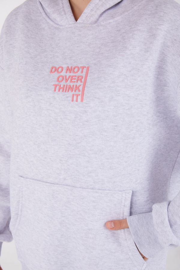 Düz Kapşonlu Yaka Kadın Gri Baskılı Sweatshirt - 26474