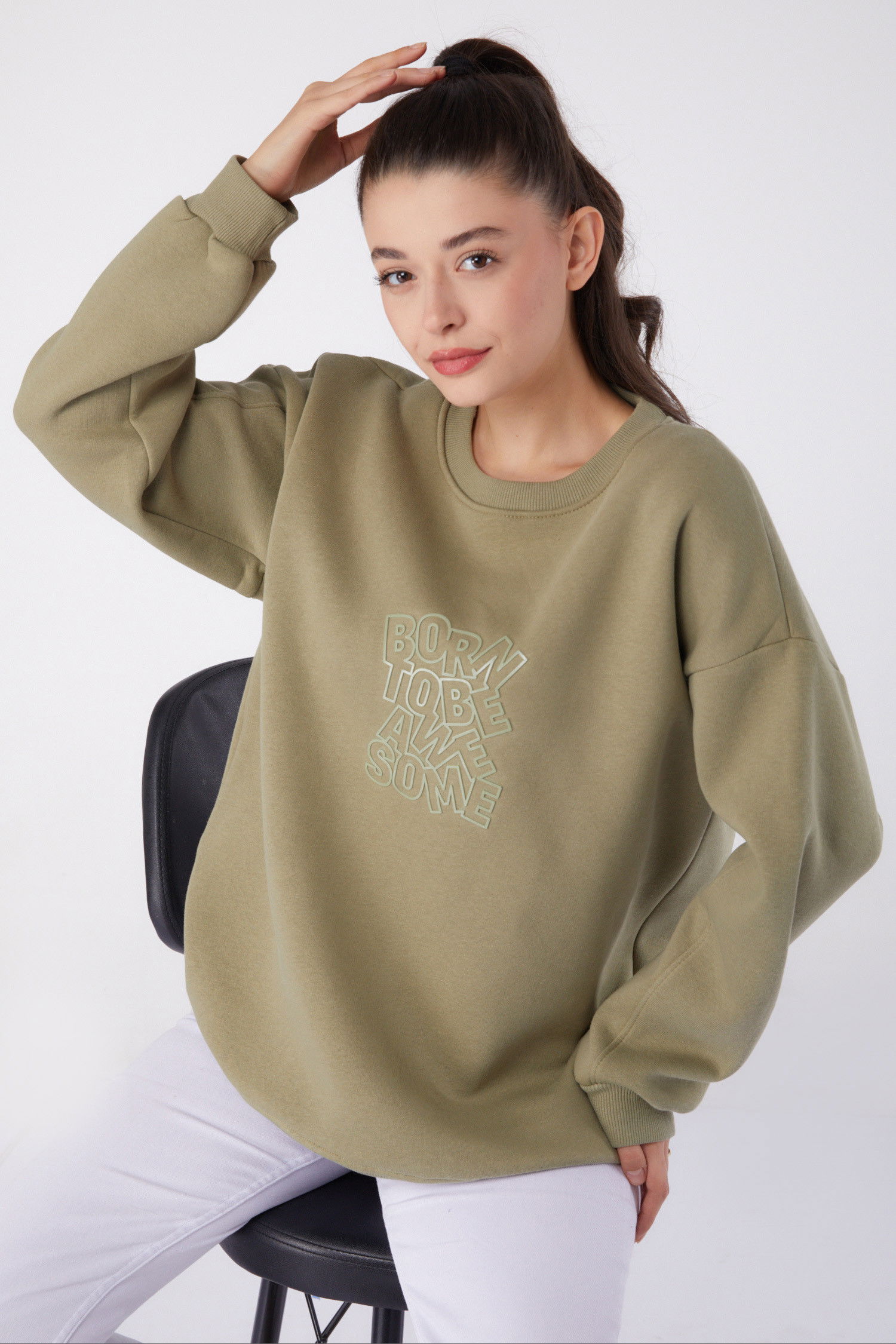 Düz Bisiklet Yaka Kadın Haki Baskılı Sweatshirt - 26475 HAKİ