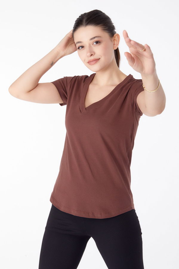 V Yaka T-shirt Kahverengi - 25326 KAHVERENGİ